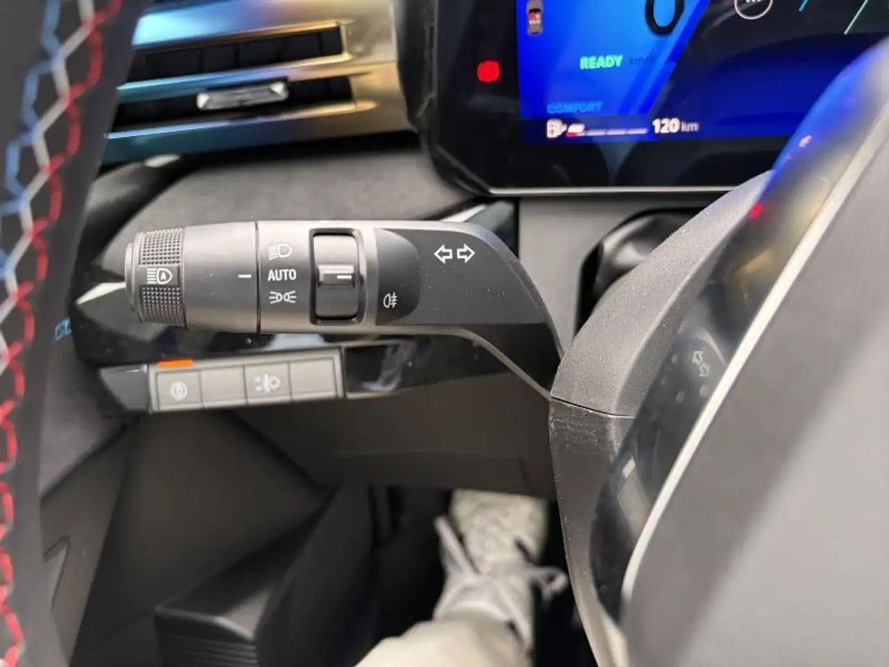 Renault Clio 2026 — фото 18