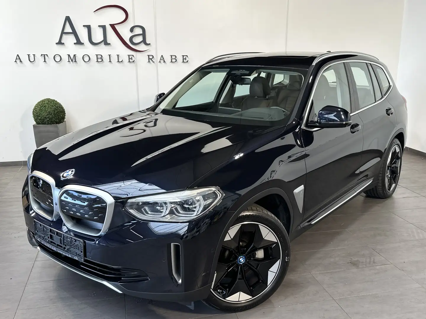 BMW X3 Impressive NAV+LED+H&K+360°+HEAD-UP+20ZO+1HD Schwarz - 1