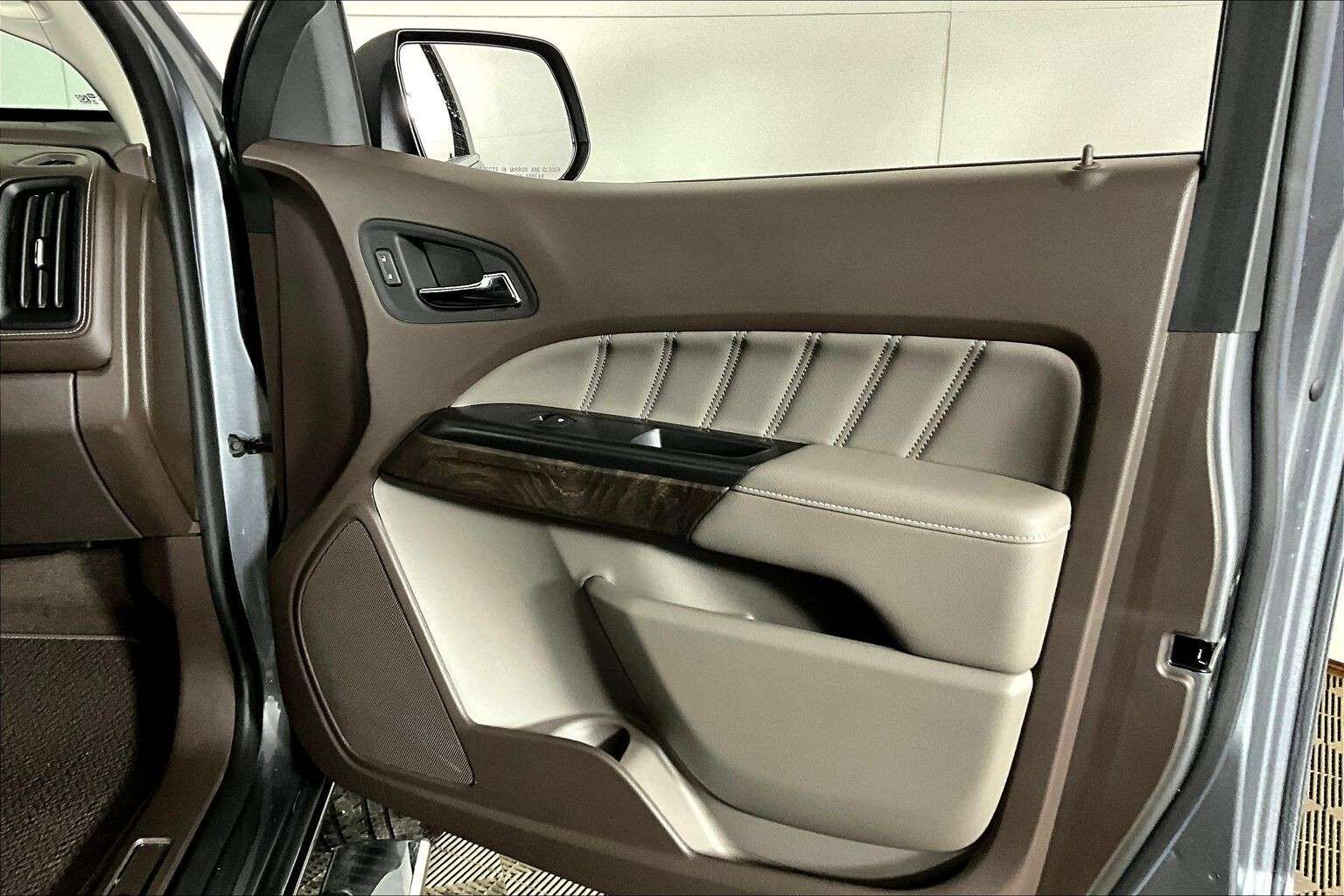 used 2022 GMC Canyon car, priced at $42,998