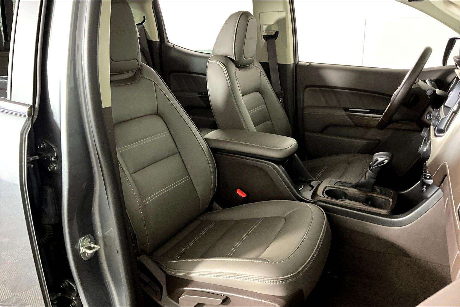 used 2022 GMC Canyon car, priced at $42,998