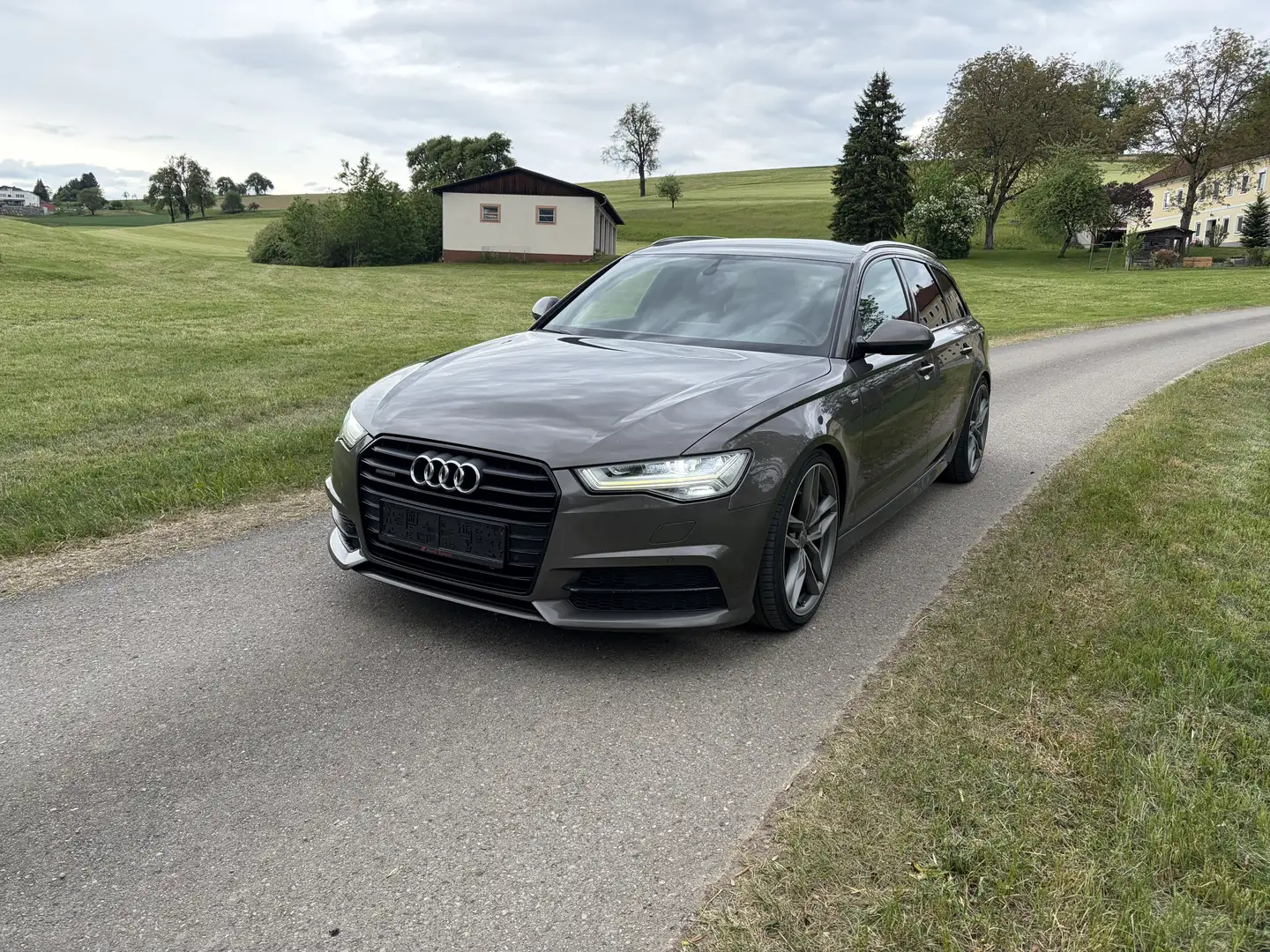 Audi A6 4G C7 3.0 TDI S-Line Grau - 1