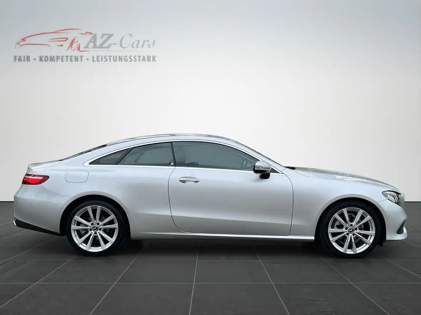 Mercedes-Benz E 200 Coupe Avantgarde*AUTOMATIK*NAVI*LED*KAMERA Argent - 1