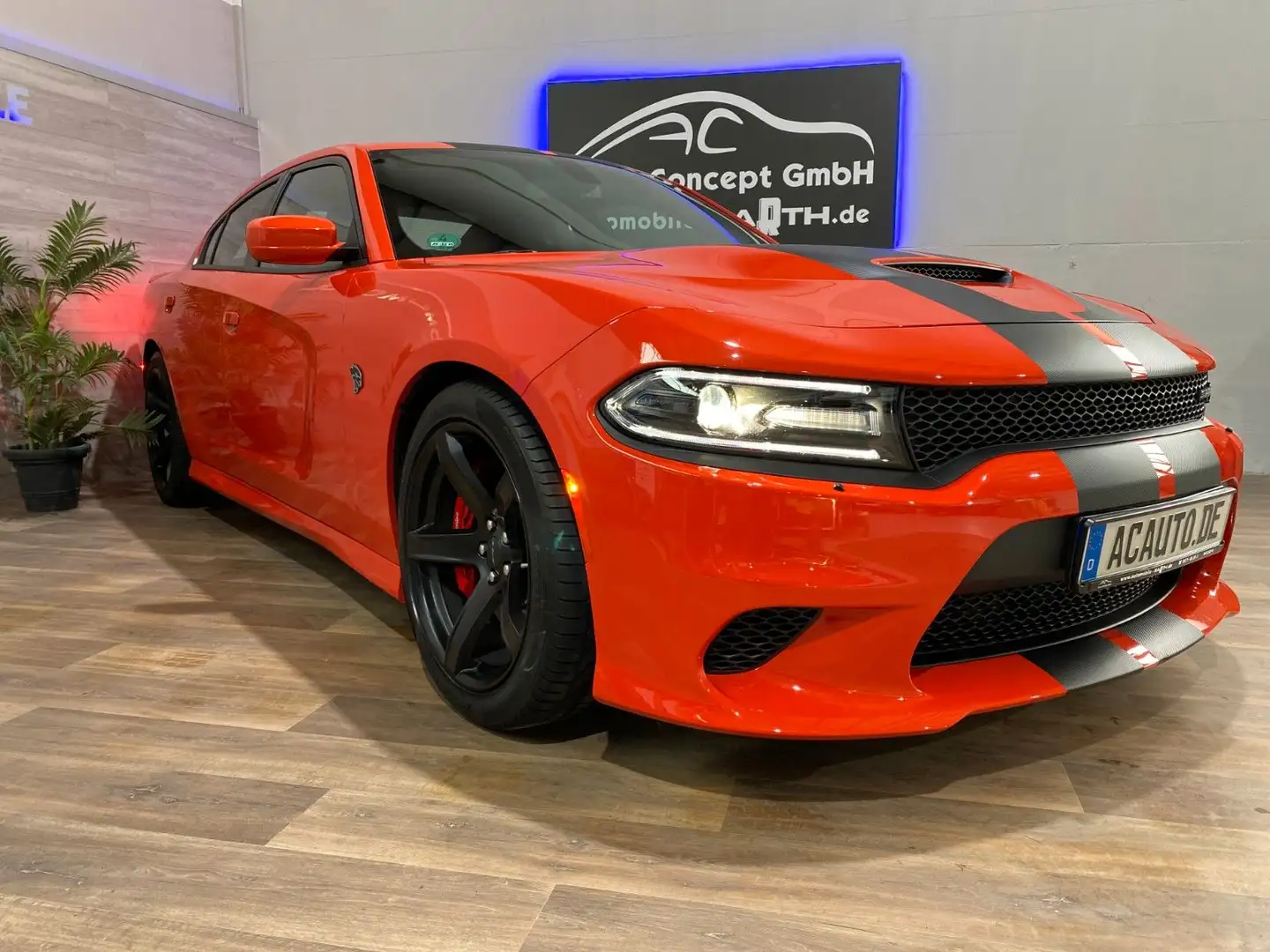 Dodge Charger SRT HELLCAT Naranja - 2