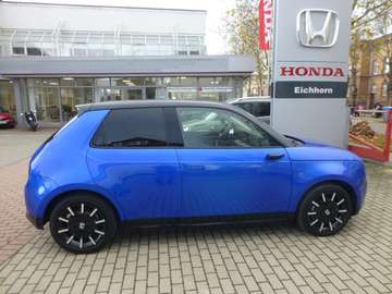 113kW Advance Paket 17 Zoll
