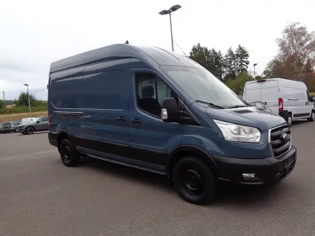 Ford Transit view 3