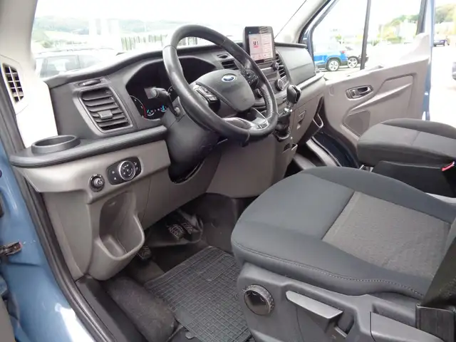 Ford Transit view 6