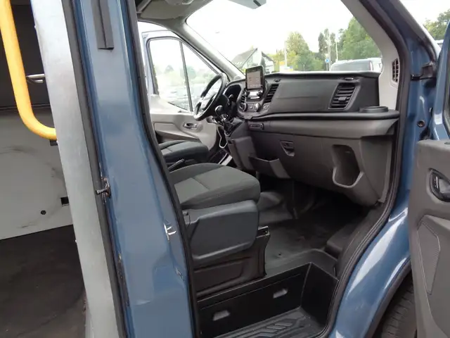 Ford Transit view 9