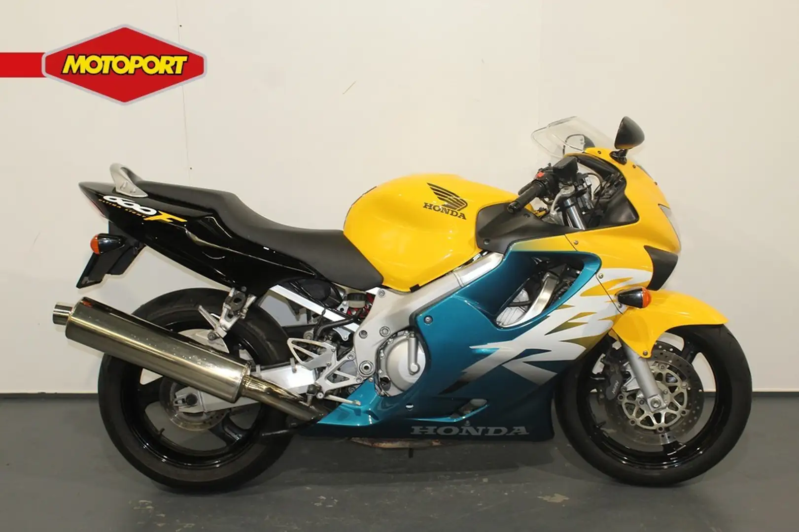Honda CBR 600 F Zwart - 1