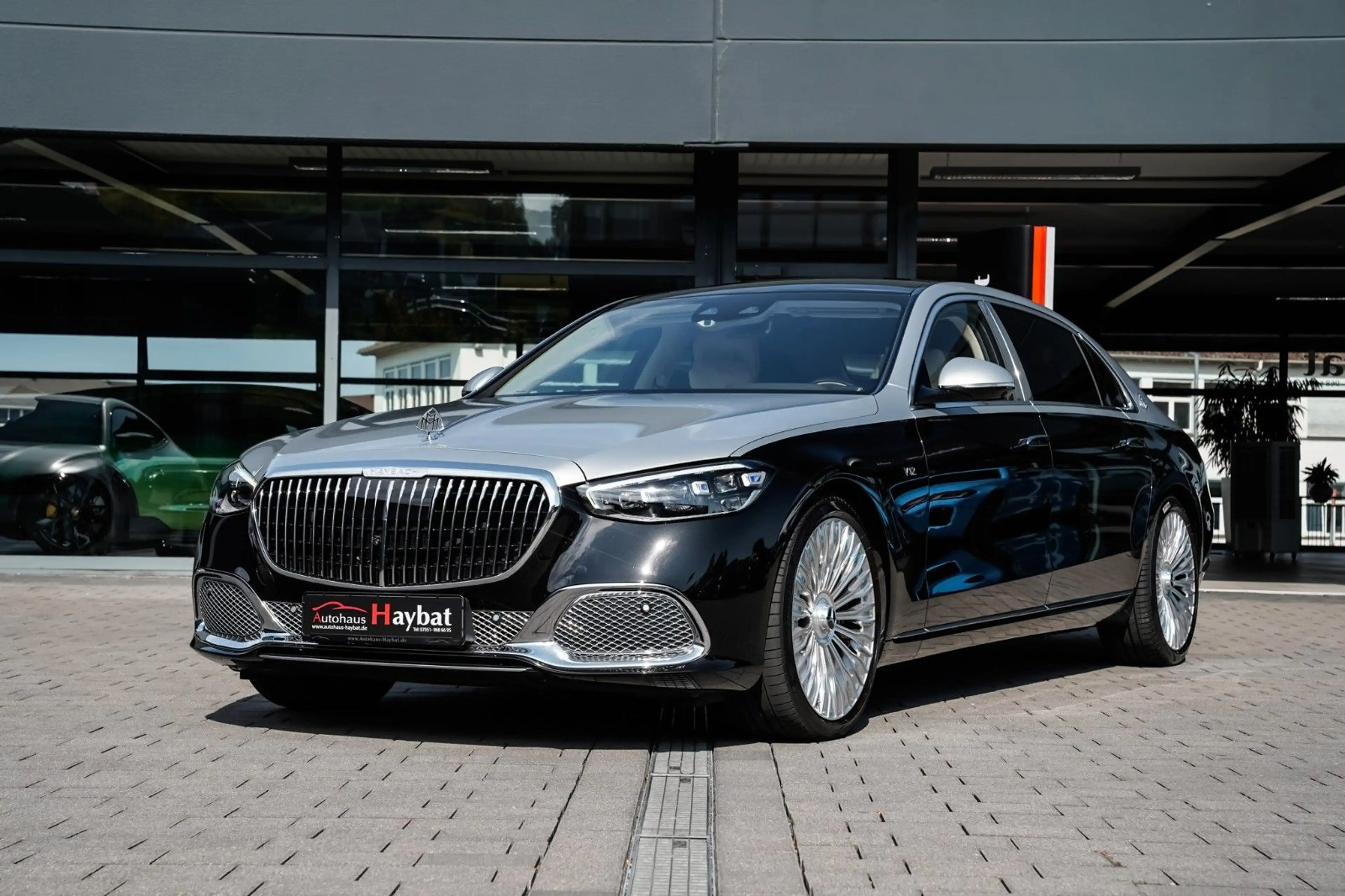 Mercedes-Benz S 680 Maybach 4Matic First Class-4 Sitzer-1.Hand — photo 12