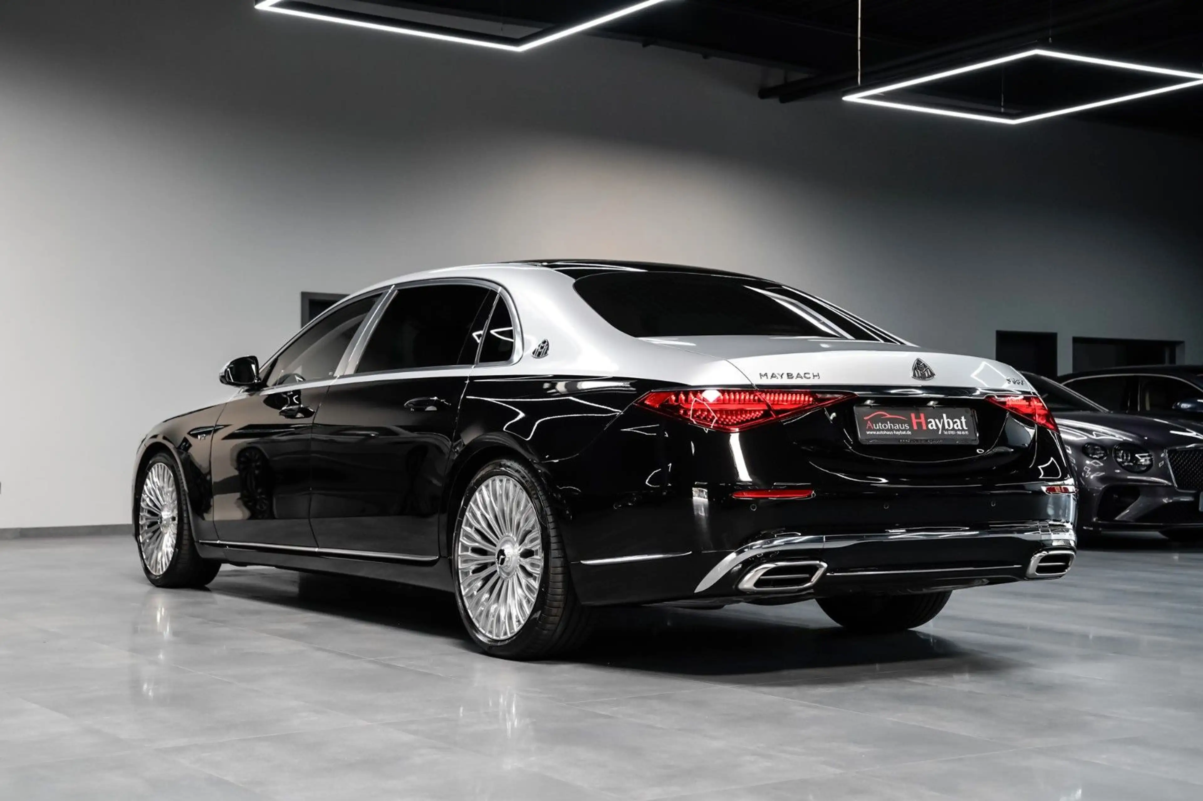Mercedes-Benz S 680 Maybach 4Matic First Class-4 Sitzer-1.Hand — photo 7