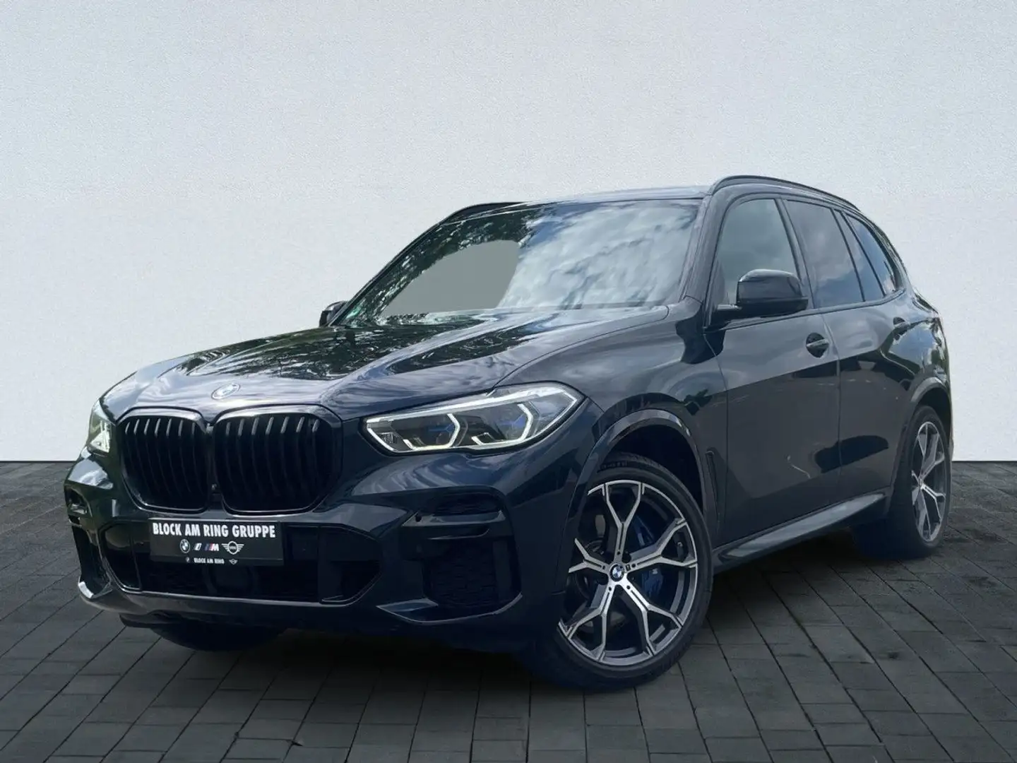 BMW X5 M 50i StndHz,DAPro,Laser,Pano,NightVi,AHK,360° Schwarz - 1