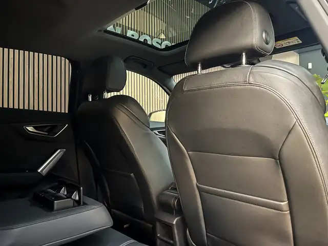 Audi Q2 view 9