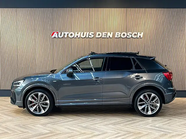 Audi Q2 view 3
