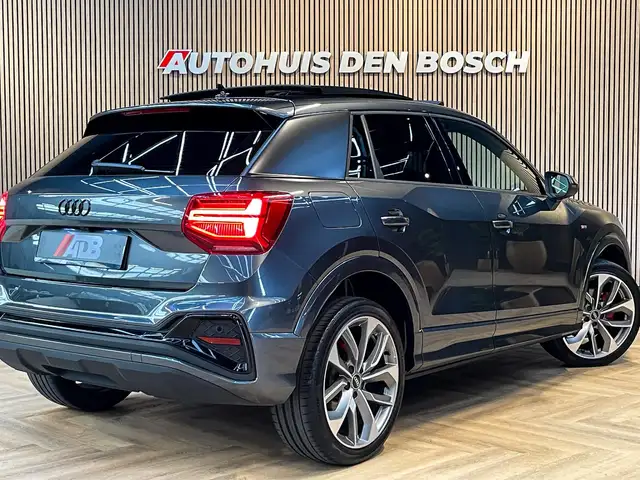 Audi Q2 view 19
