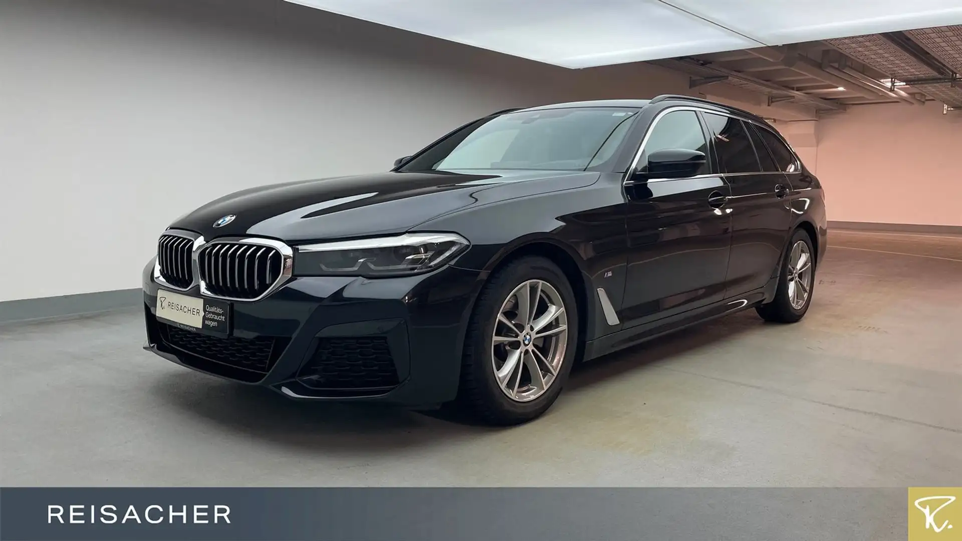 BMW 520 i A Tou M-Sport,AHK,LkdHzg,HUD,PA,LCProf Schwarz - 1