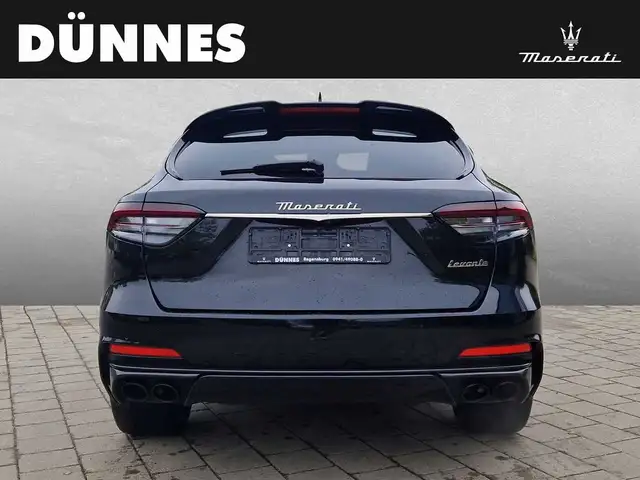 Maserati Levante view 7