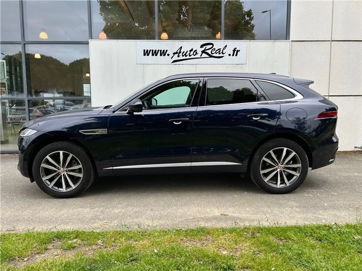 Jaguar F-Pace 2.0 - P400e PHEV AWD BVA8 R-Dynamic SE Or - 2
