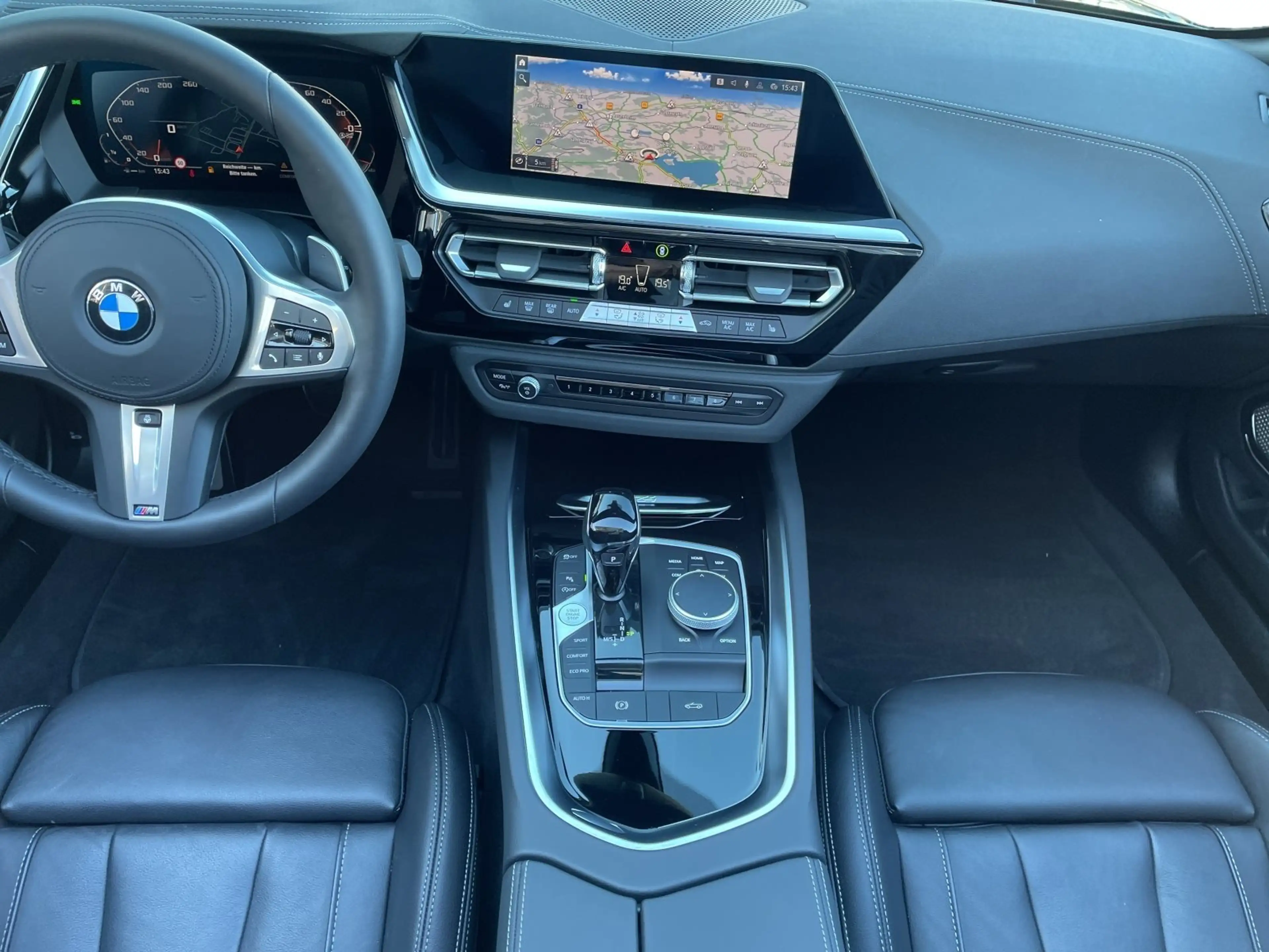 BMW Z4 M40i Adaptives M Fahrwerk-Innovationspaket-Head Up — photo 7