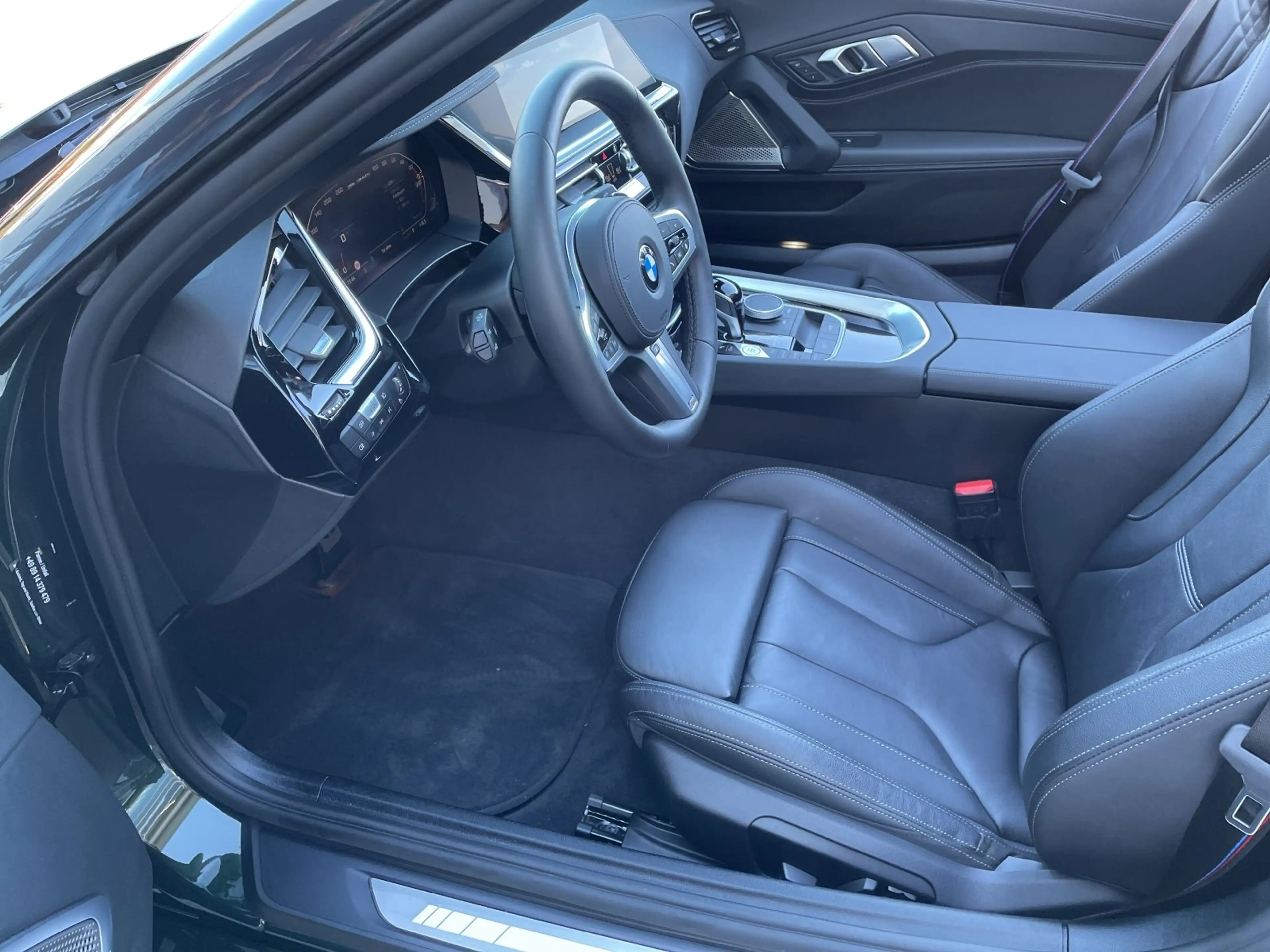 BMW Z4 M40i Adaptives M Fahrwerk-Innovationspaket-Head Up — photo 10
