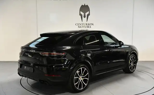 Porsche Cayenne view 4