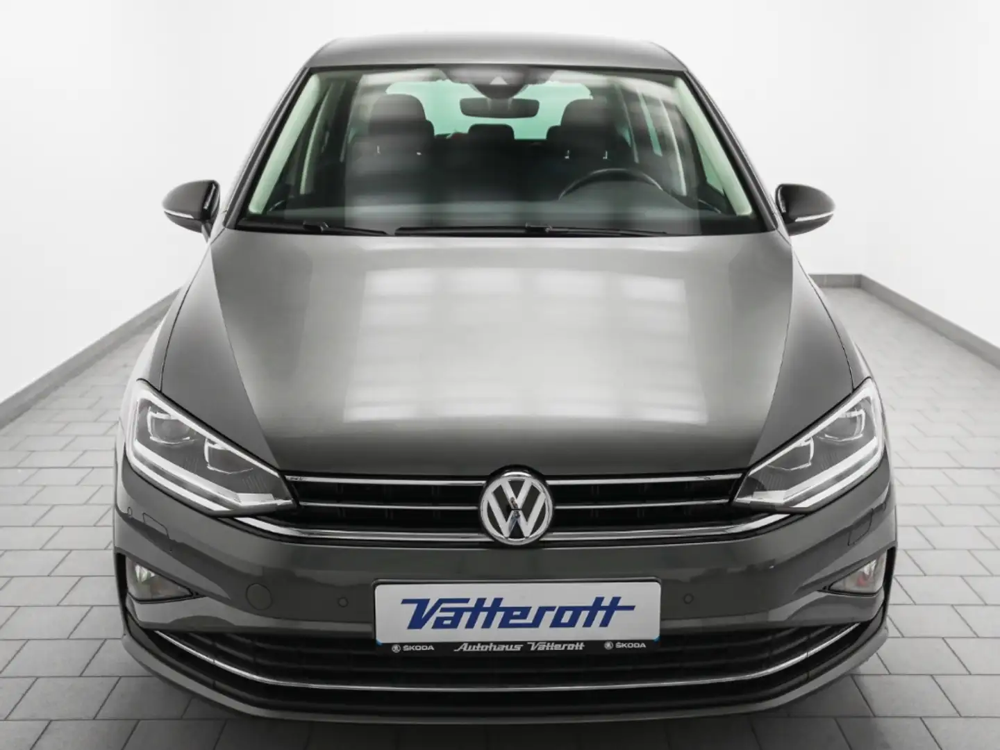 Volkswagen Golf Sportsvan 1.0 TSI IQ.DRIVE Navi Kamera LED ACC Grijs - 2