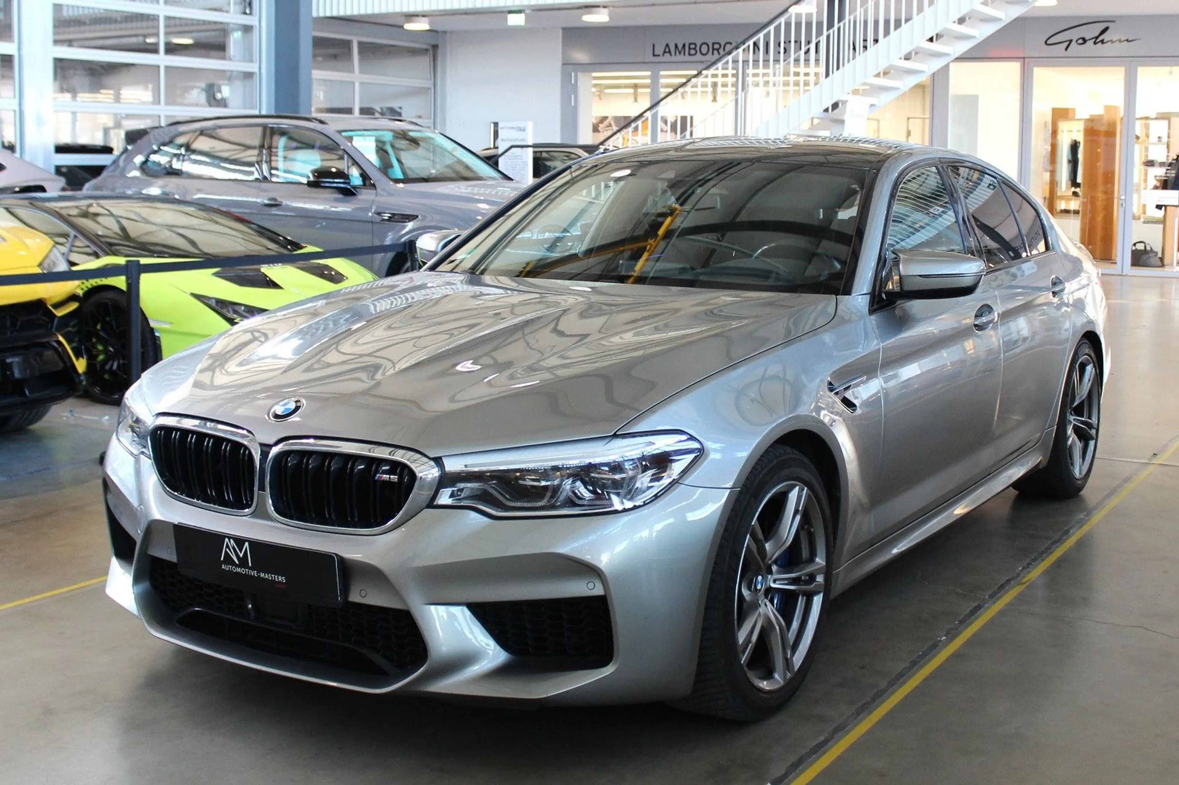 BMW M5 xDrive | Donington Grau | Carbondach | — photo 2