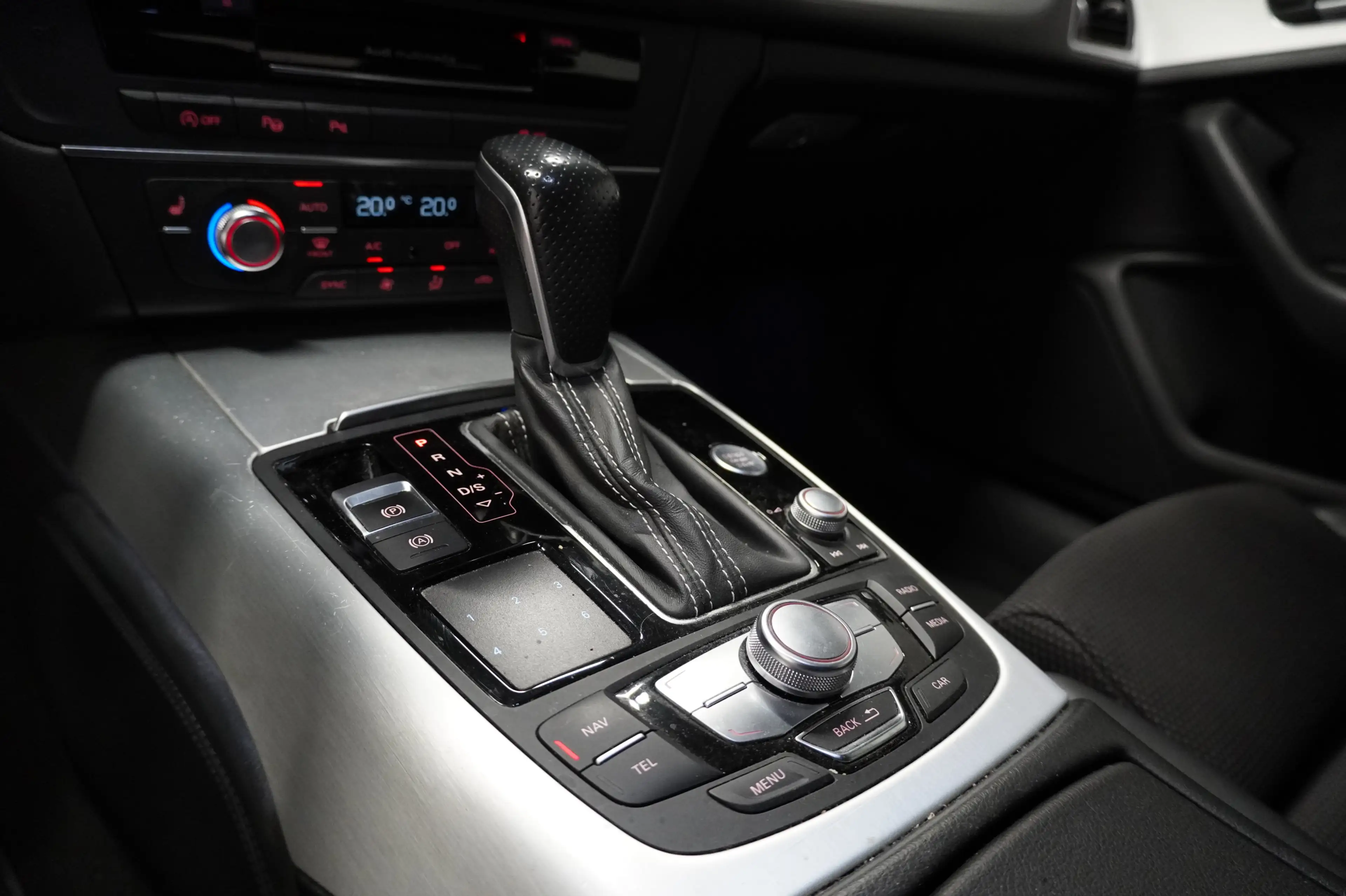 Audi A6 3.0 TDI quattro S line plus-NAV-XENON-SPUR.- — photo 7