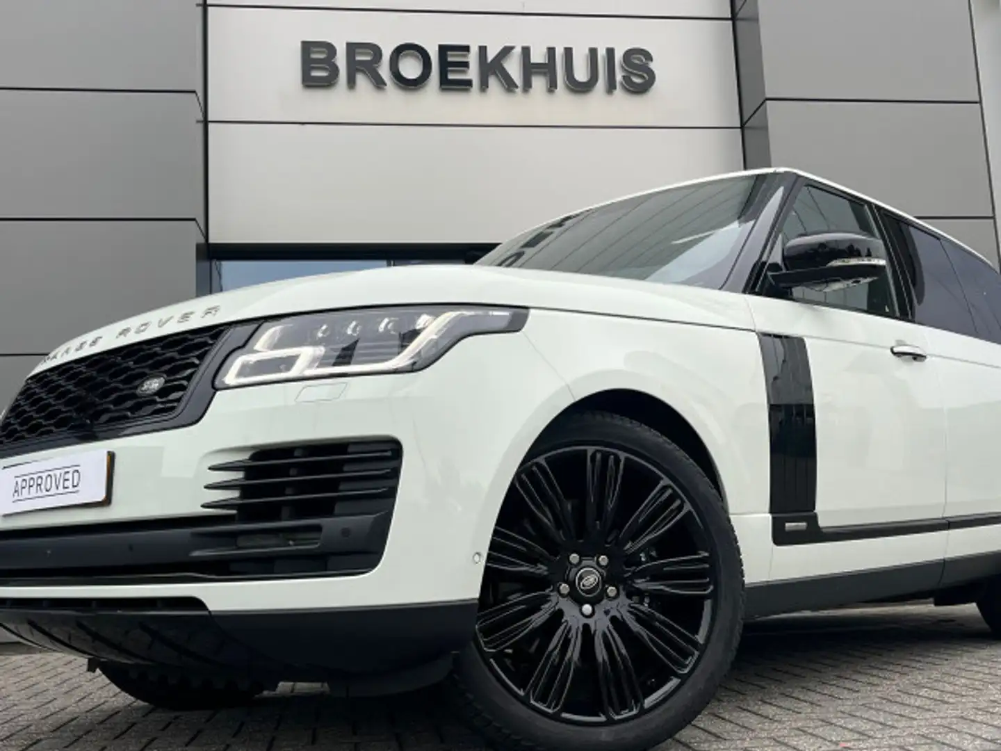 Land Rover Range Rover P400e Fifty | Rear Seat Entertainment | 22 Inch | Wit - 2