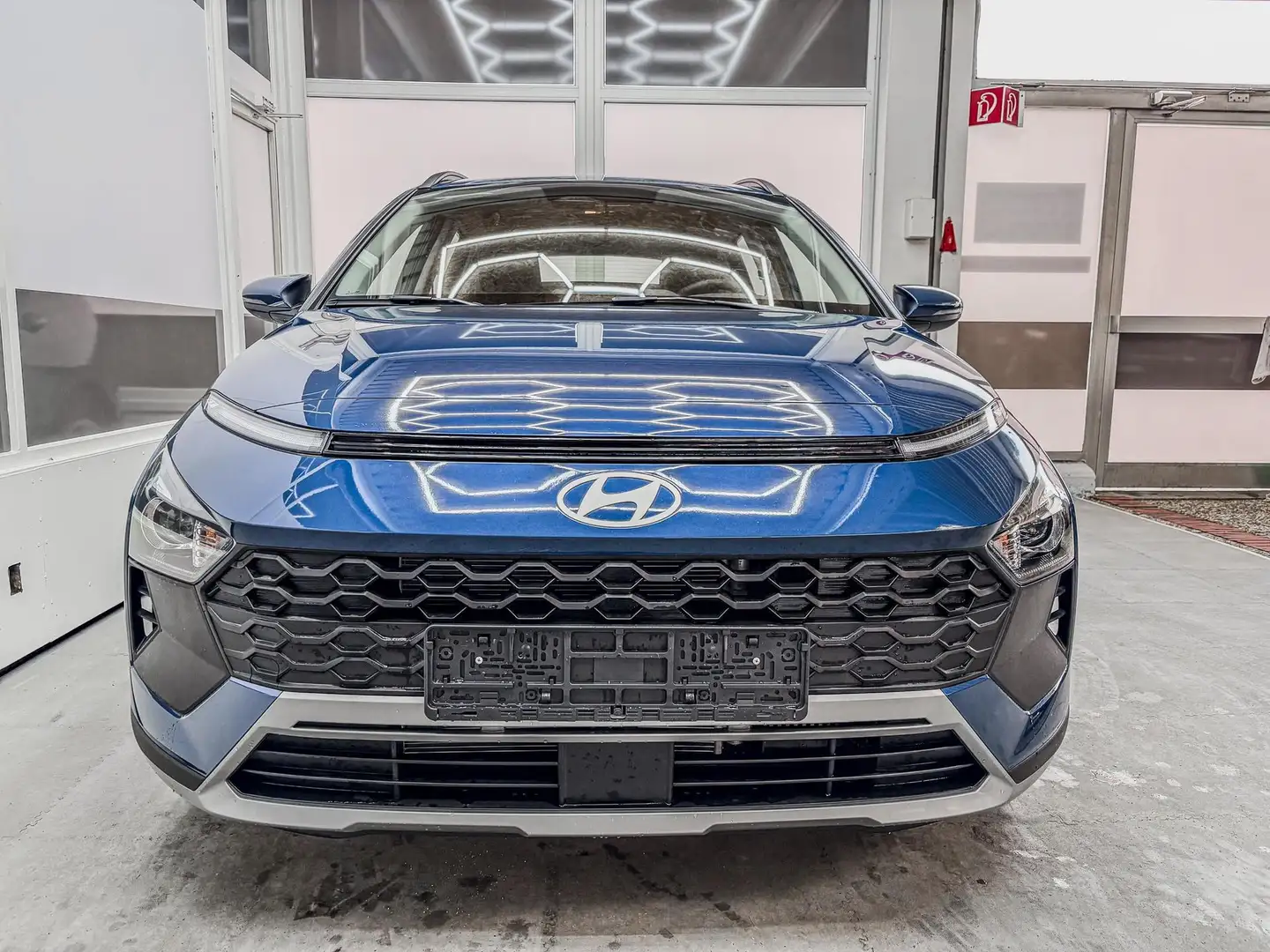 Hyundai BAYON LIFE NAVI RFK PDC TEMPOMAT 1.0 T-GDi 73,5kW/100... Blau - 2