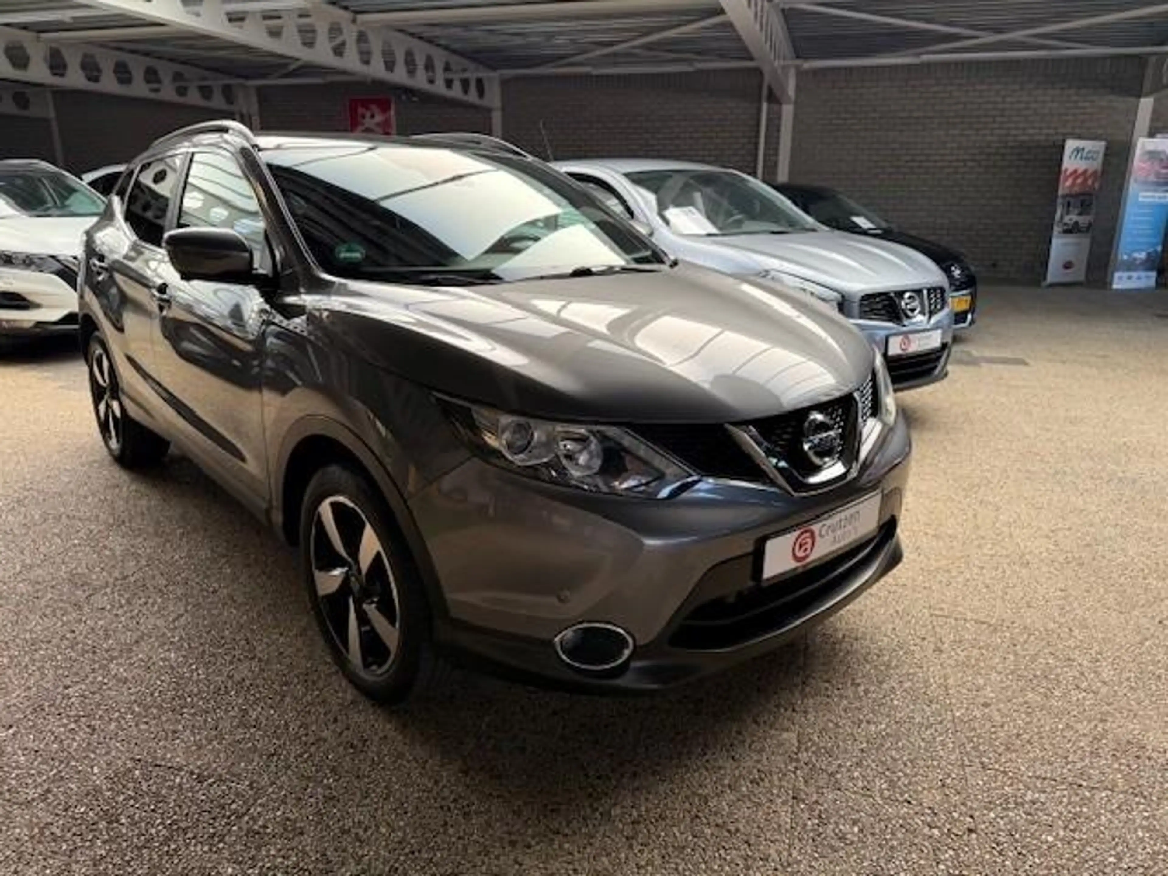 Nissan Qashqai 1.2 Connect Edition Automaat — photo 2