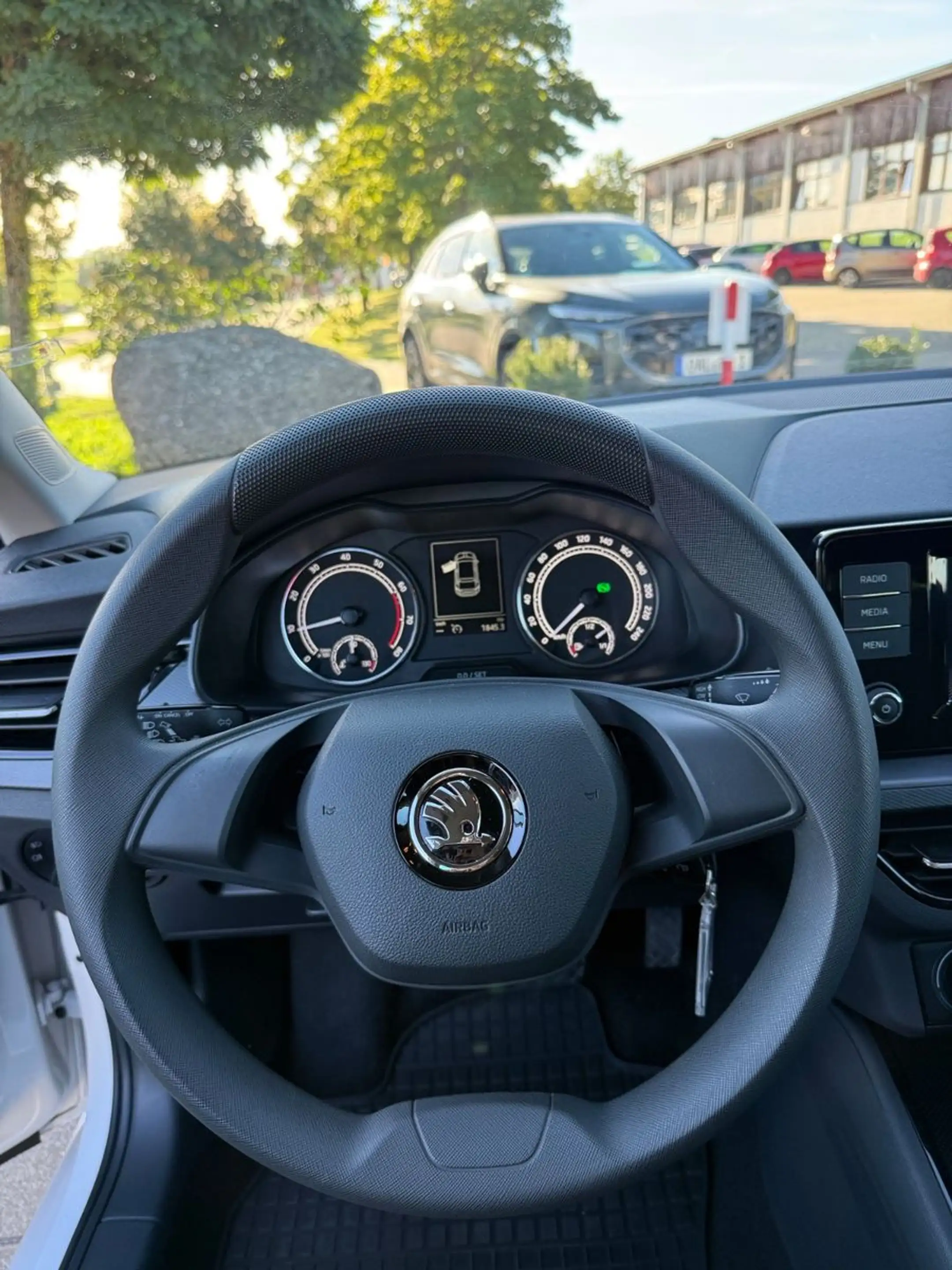 Skoda Scala 1.0 TSI Ambition *DSG*SMARTLINK*GRA* — photo 14