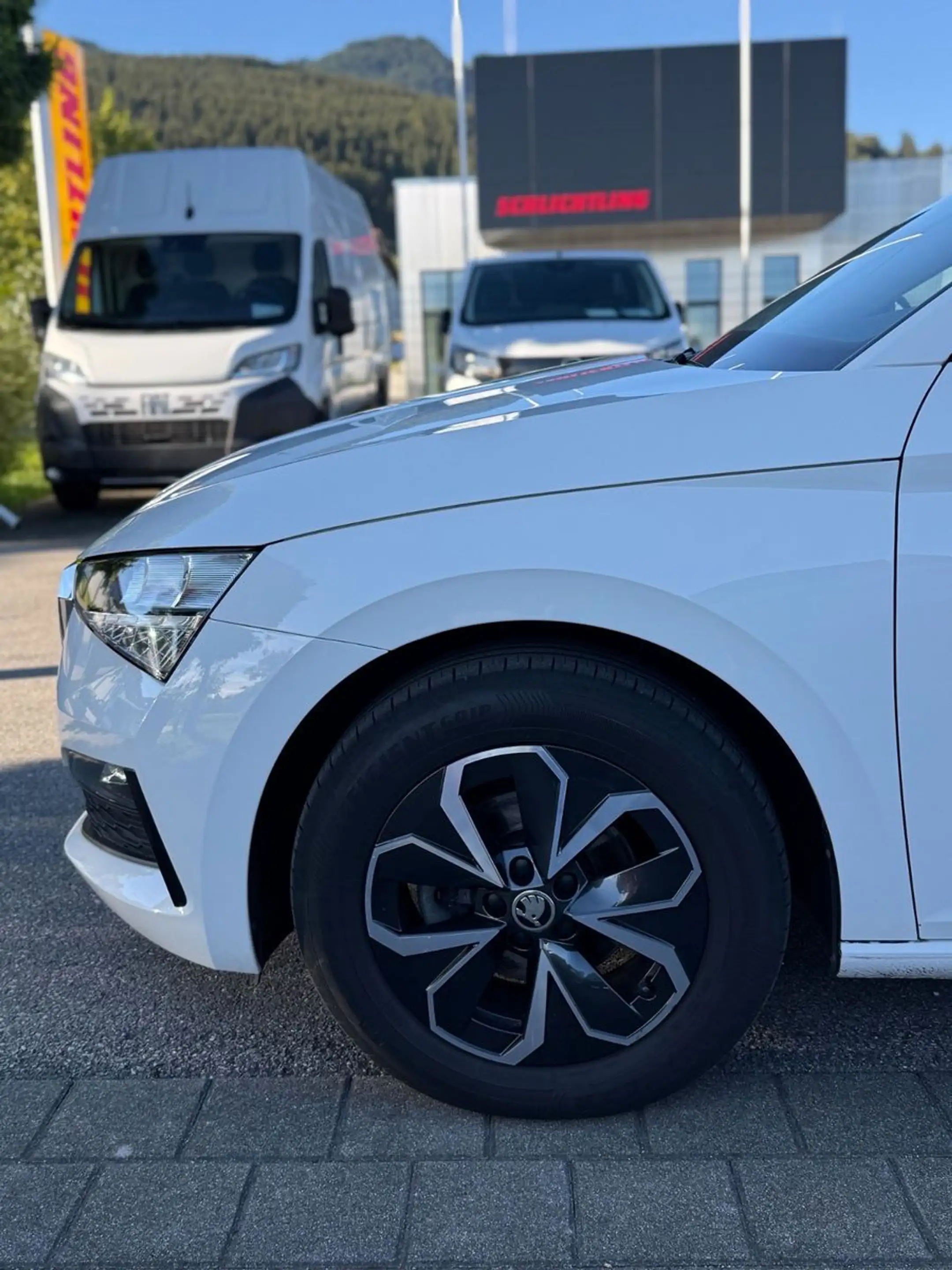 Skoda Scala 1.0 TSI Ambition *DSG*SMARTLINK*GRA* — photo 4