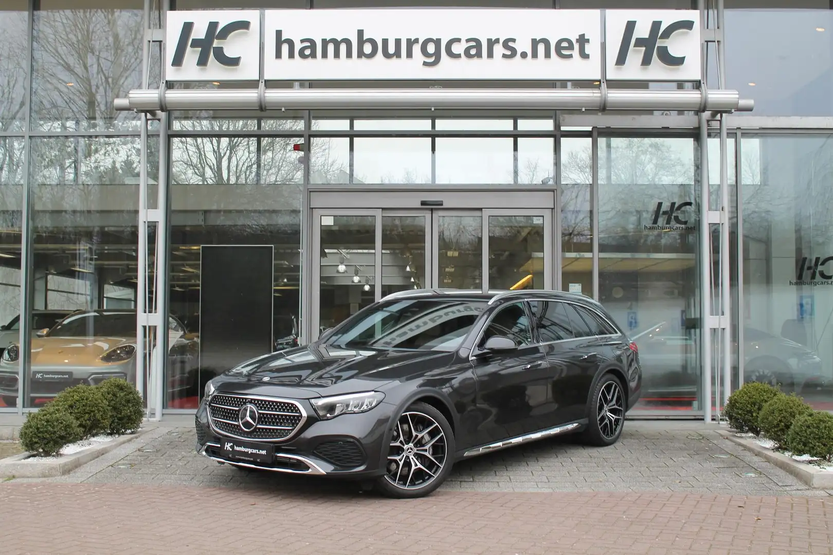 Mercedes-Benz E 300 T-Modell de 4M All-Terrain AHK 20"AMG WinterPaket Grau - 2