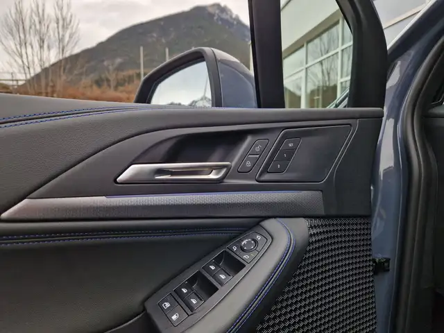 BMW 225 e xDrive Ansicht 16