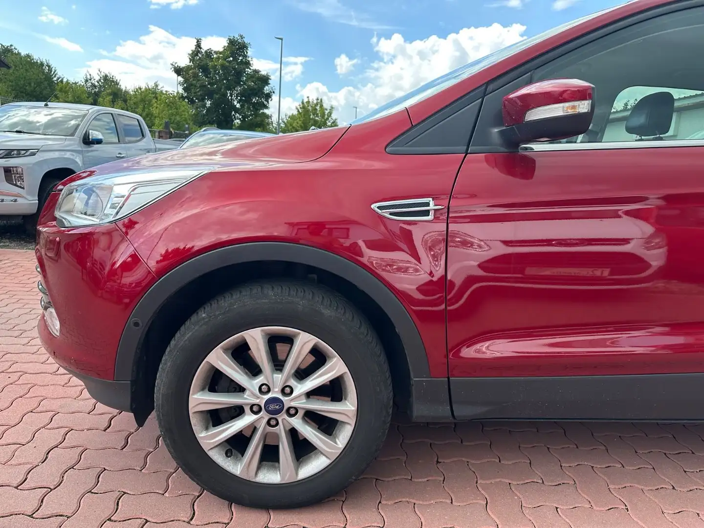 Ford Kuga 2.0 Titanium*NAVI*PDC & PARKHILFE*SHZ*AHK Rot - 2