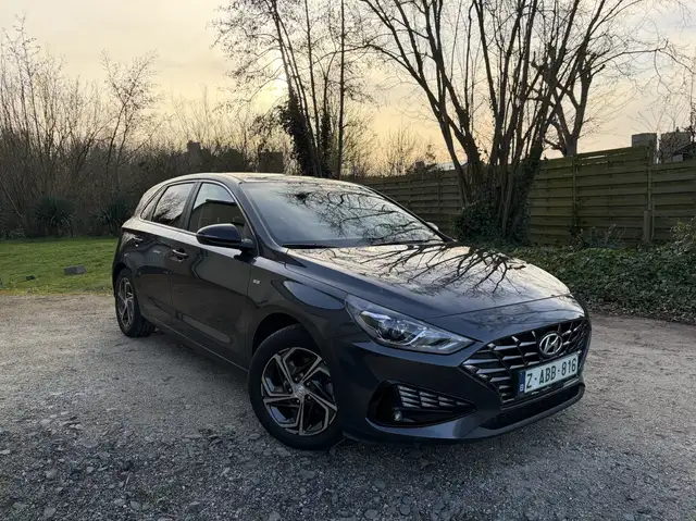 Hyundai i30 GERESERVEERD | CARPLAY | CAMERA | ...