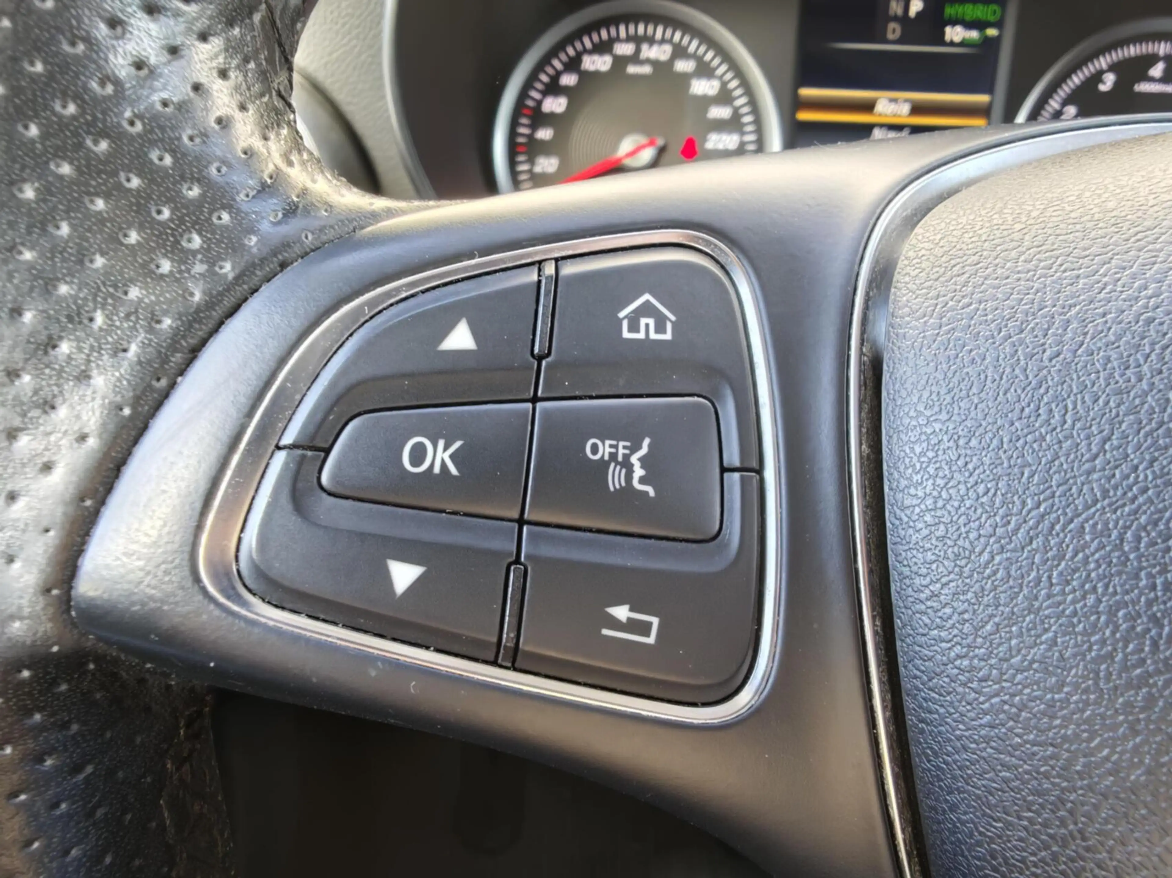 Mercedes-Benz GLC 350 350e 4MATIC — photo 10