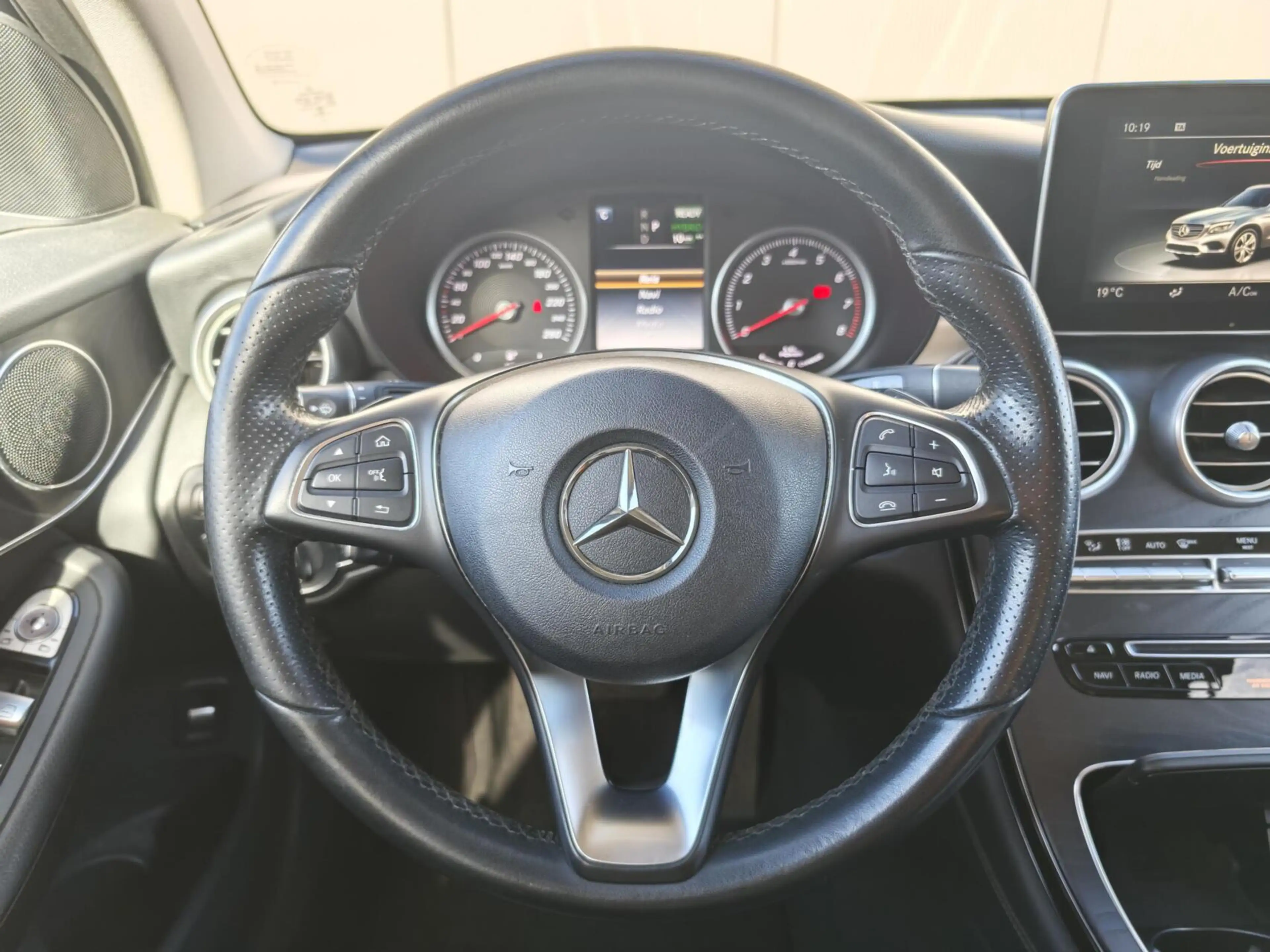 Mercedes-Benz GLC 350 350e 4MATIC — photo 11