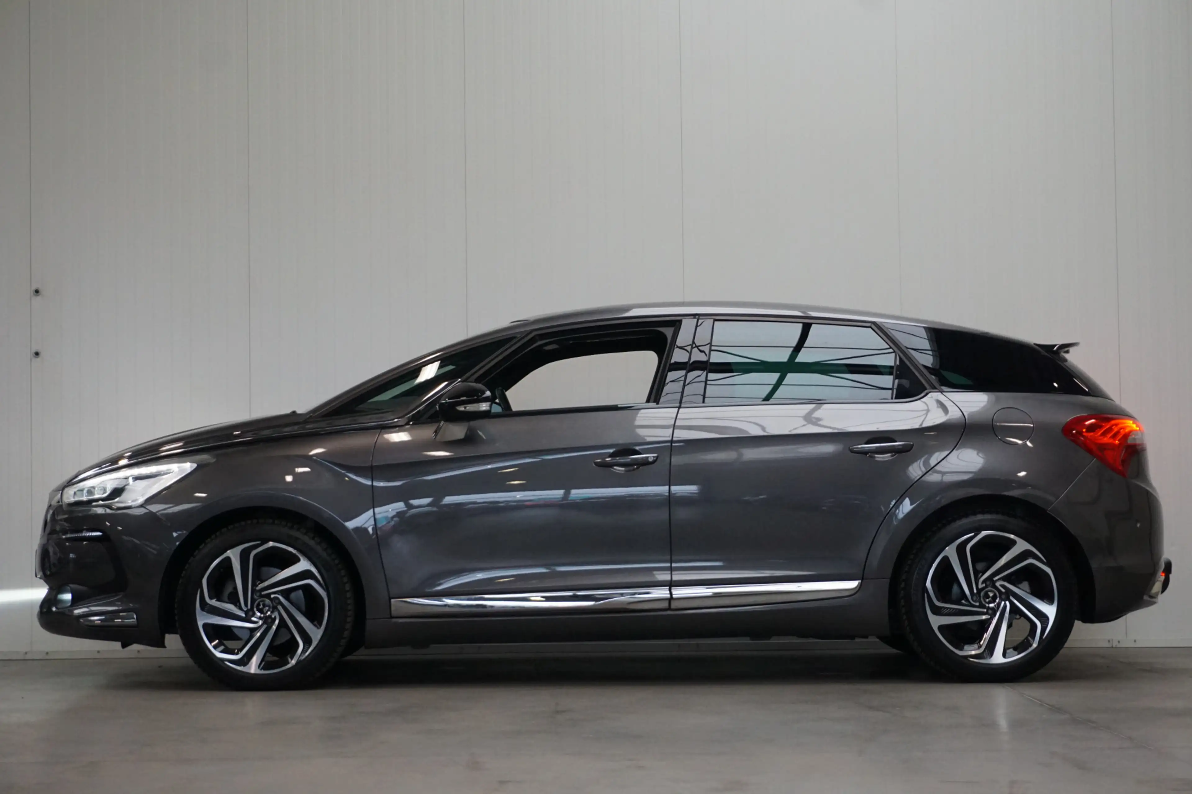 DS Automobiles DS 5 1.6 THP Business Executive 165 PK! AUTOMAAT! NL AU — photo 12