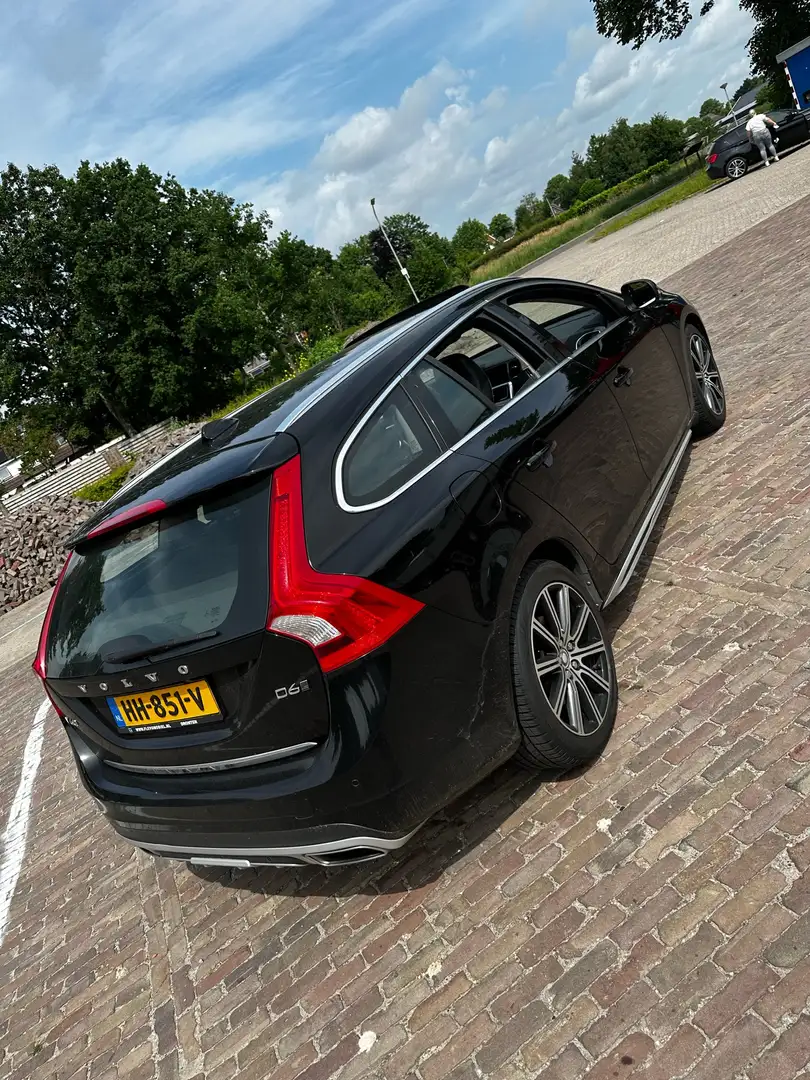 Volvo V60 2.4 D6 Tw.En. R-Des. Чорний - 2