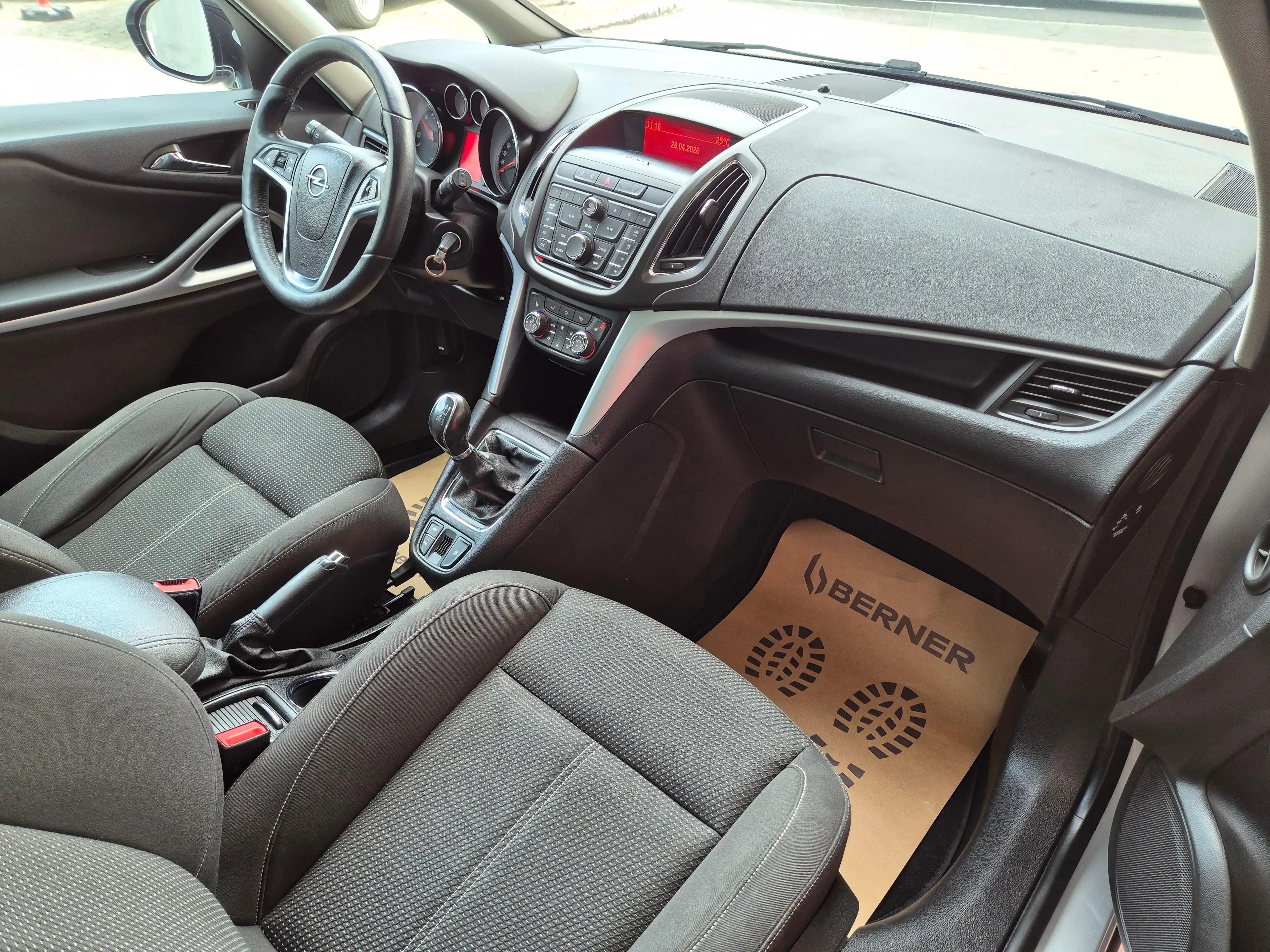 Opel Zafira Tourer *** 7. Sitzer *** Active — photo 14