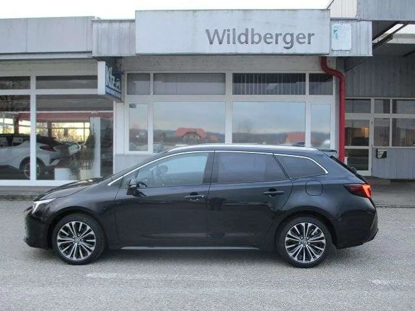 Toyota Corolla 1,8 Hybrid TS Active Drive 50:50 FINANZIEREN Noir - 2