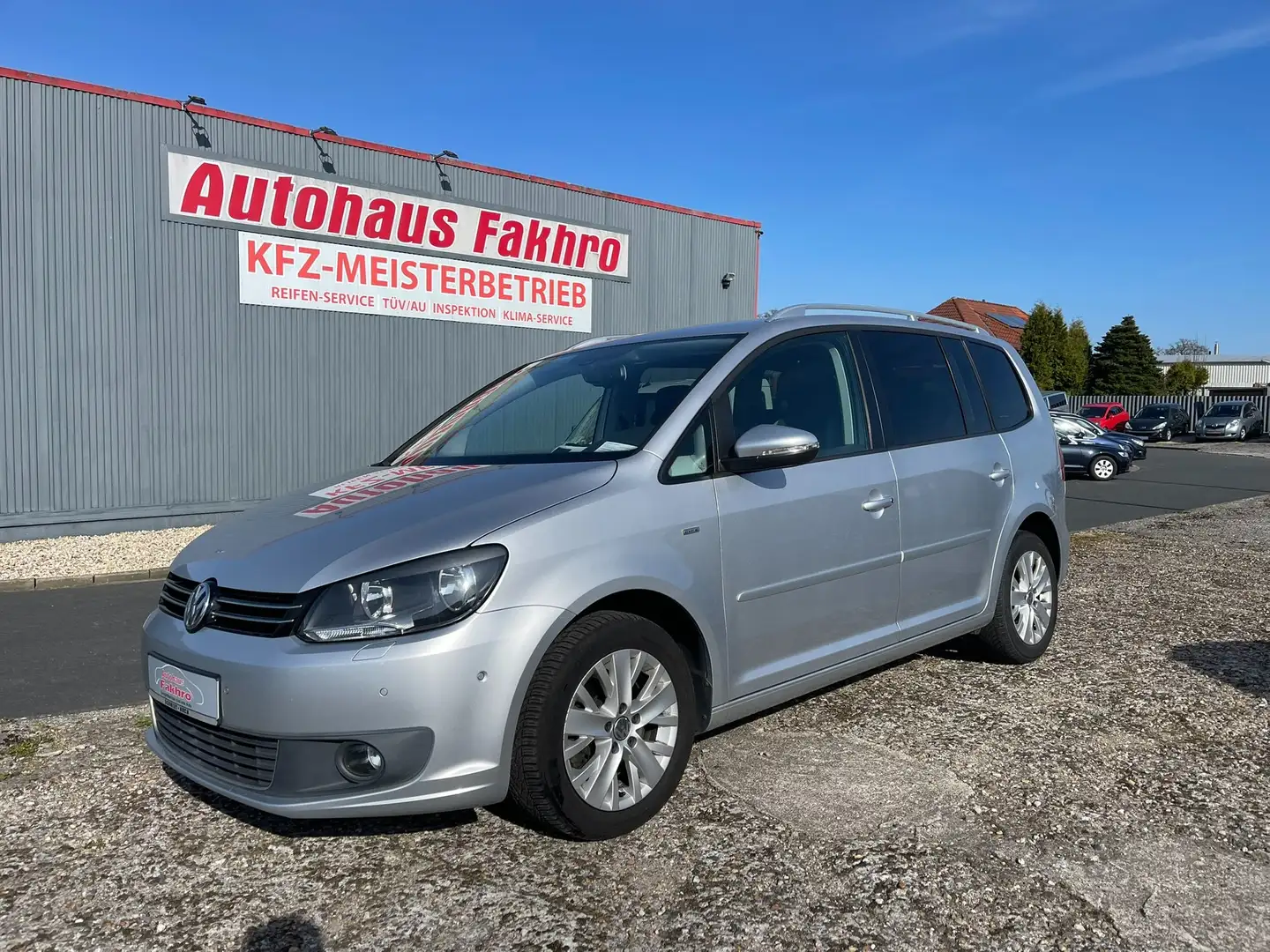 Volkswagen Touran Life BMT 2.0 TDI **Sitzheizg., Tempomat, Silber - 1