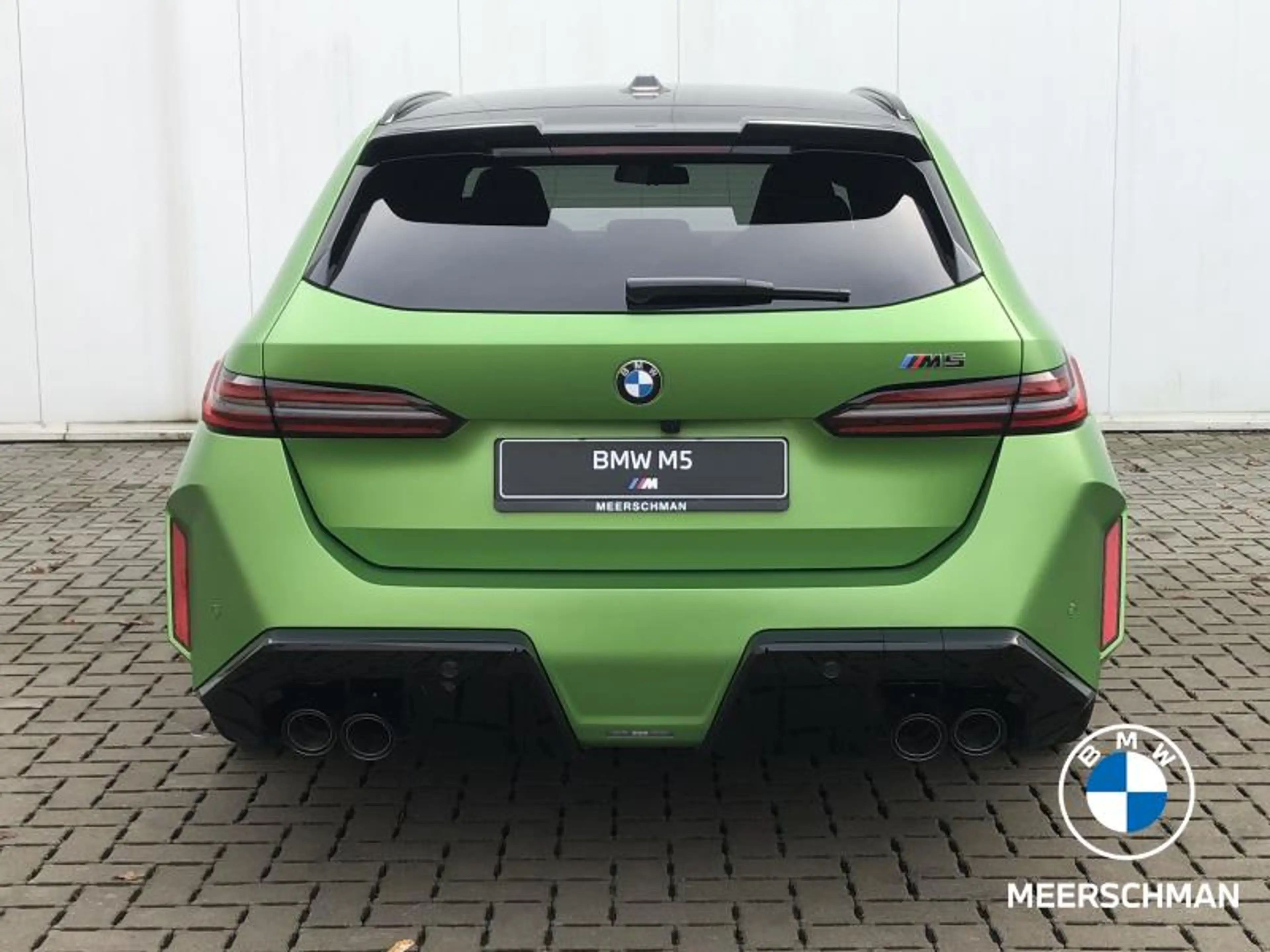 BMW M5 frozen tampa bay green metallic — photo 4