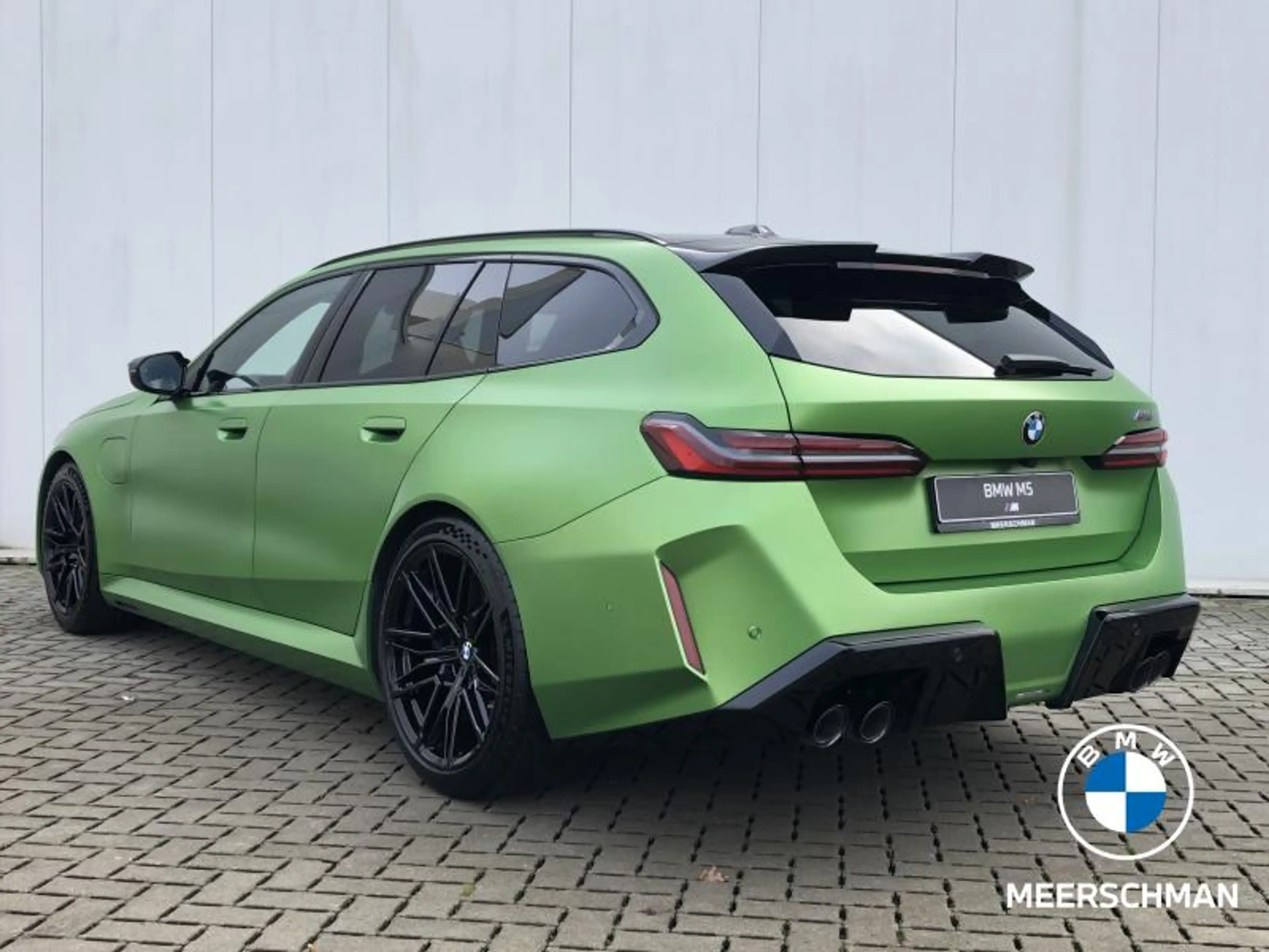 BMW M5 frozen tampa bay green metallic — photo 5