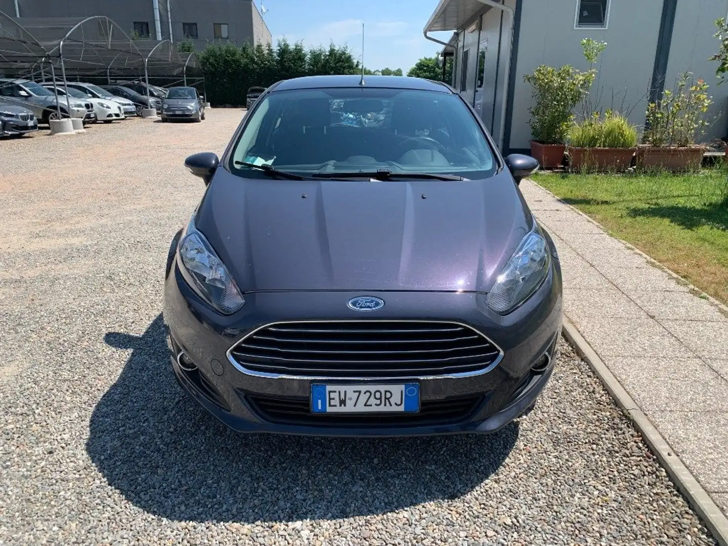 Ford Fiesta 1.0 80CV 5 porte Titanium Grigio - 2