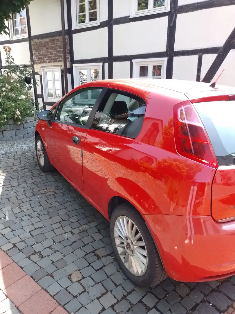 Fiat Grande Punto 1.2 8V Dynamic Rouge - 1