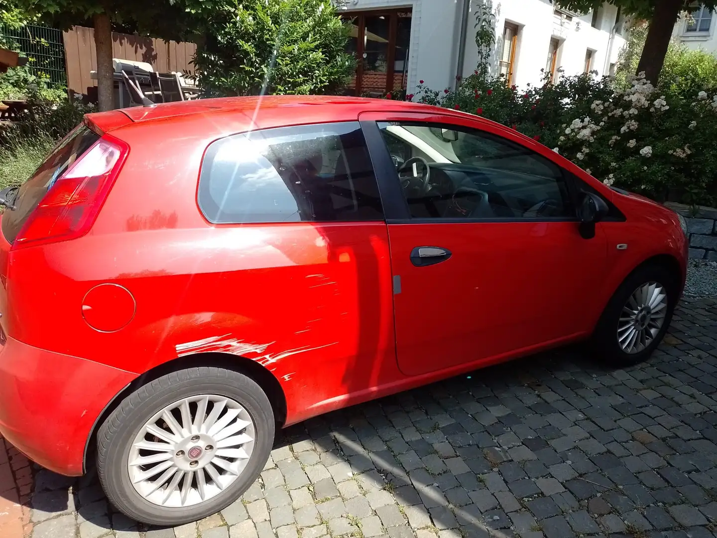 Fiat Grande Punto 1.2 8V Dynamic Rouge - 2