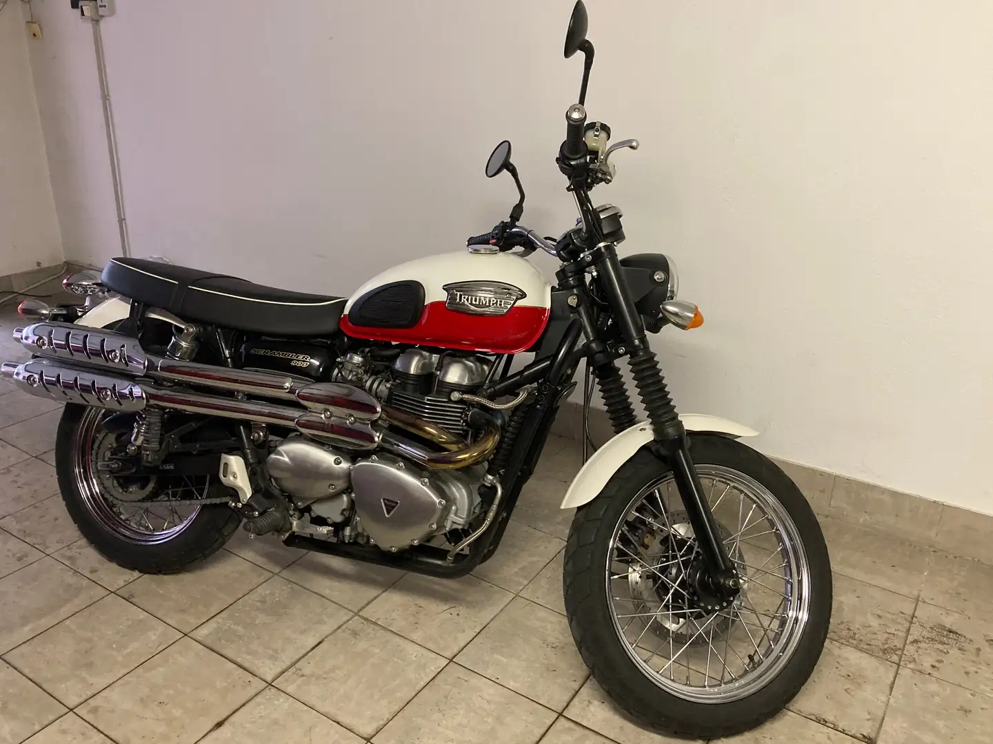 Triumph Scrambler 900 Carburatori Červená - 2