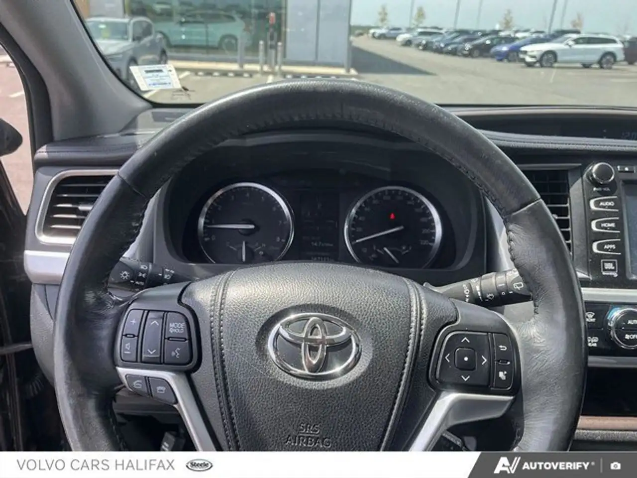 Toyota Highlander снимка Toyota Highlander